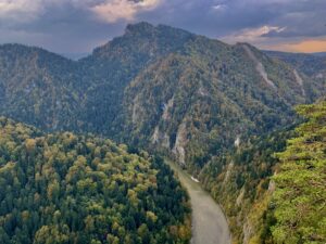Chłopaki i dziewczyny latem ruszają w Pieniny!